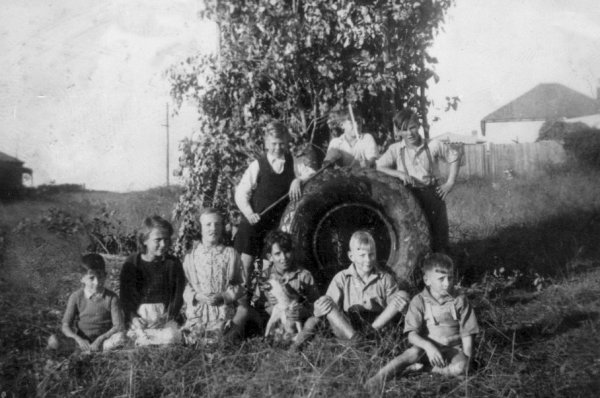 Baulkham Hills children building a bonfire on land now near Windsor Road and Old Northern Road.